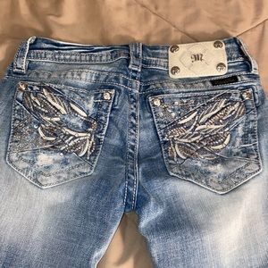 EUC Miss Me distressed denim jeans size 26